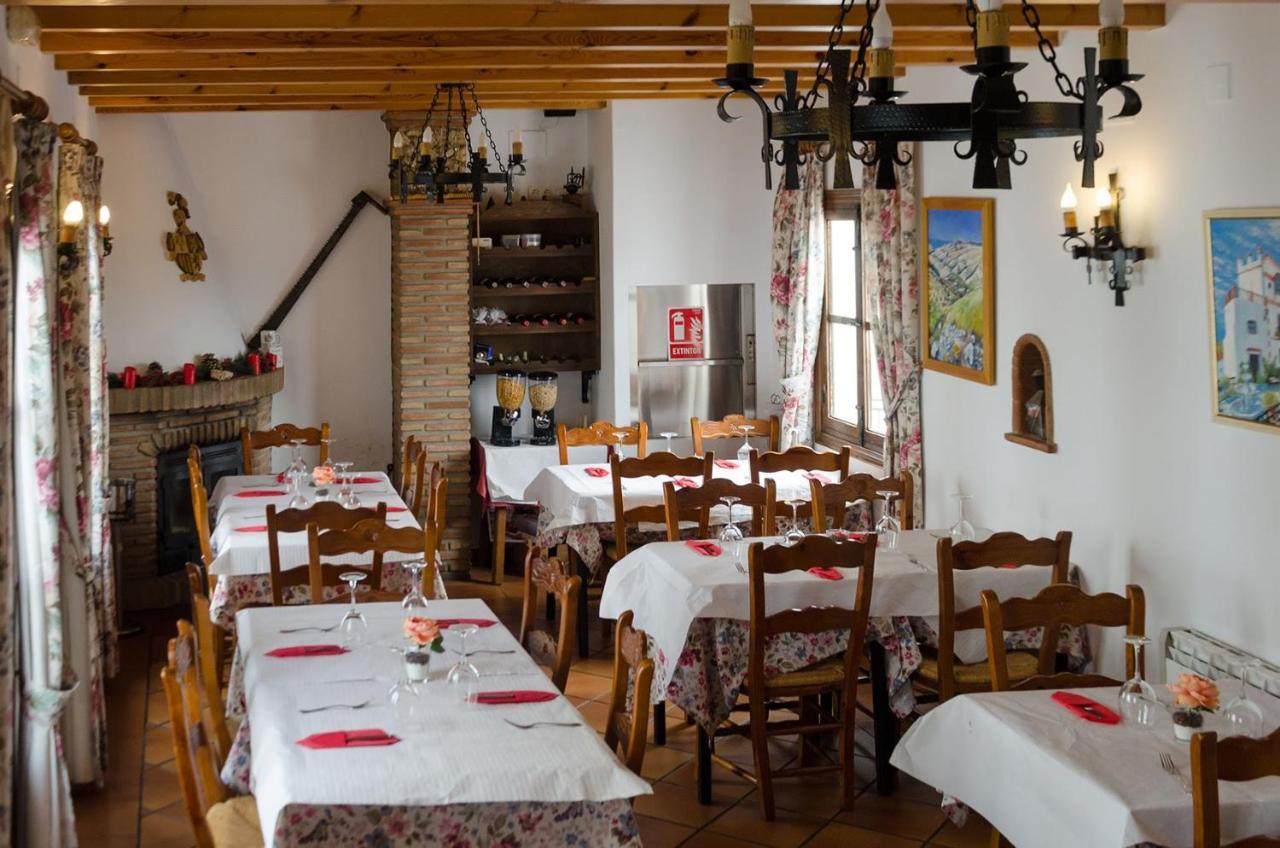 Posada La Plaza Canillas de Albaida Exterior foto