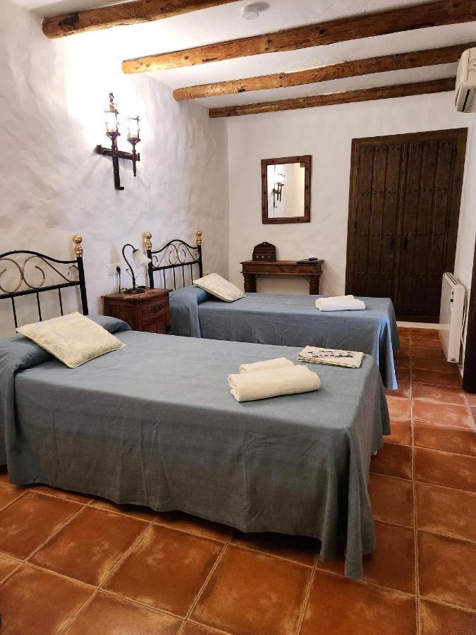 Posada La Plaza Canillas de Albaida Exterior foto